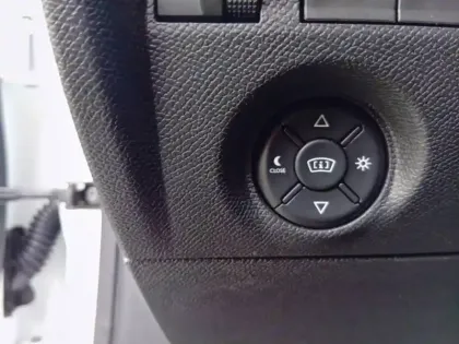 Photo 43 Citroën C4 Gén. III Ph2 MAX 5