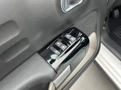 Photo 17 Citroën C3  PureTech 83 S&S BVM5