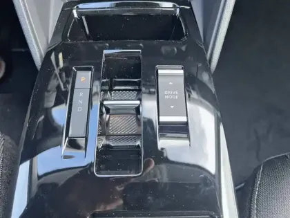 Photo 13 Citroën C4  Hybride 145 e-DCS6