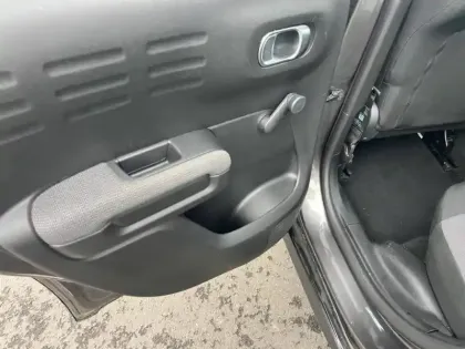 Photo 29 Citroën C3 Aircross  PureTech 110 S&S BVM6