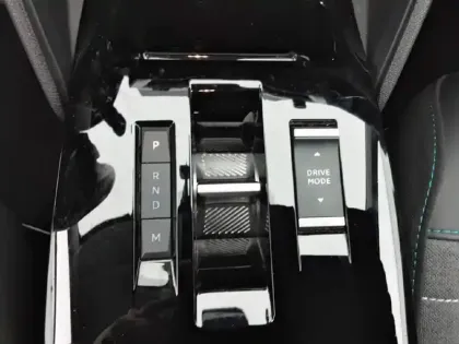 Photo 13 Citroën C4  BlueHDi 130 EAT8