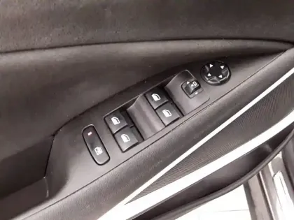 Photo 18 Opel Crossland X  1.2 Turbo 110 ch