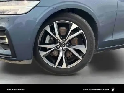 Photo 12 Volvo V60  B4 197 ch DCT7