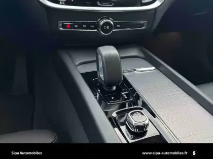 Photo 17 Volvo V60  B4 197 ch DCT7