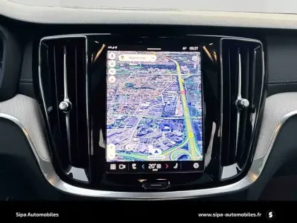 Photo 15 Volvo V60  B4 197 ch DCT7