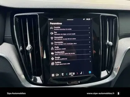 Photo 30 Volvo V60  B4 197 ch DCT7