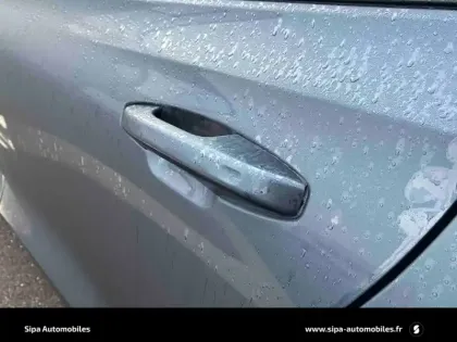 Photo 20 Volvo V60  B4 197 ch DCT7