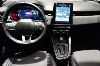 Photo 8 Renault Clio  E-Tech full hybrid 145 ch GSR2