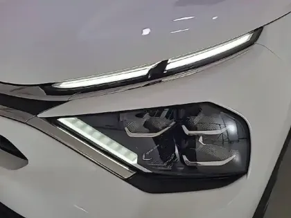 Photo 37 Citroën C4  PureTech 130 S&S BVM6