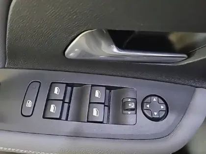 Photo 31 Opel Mokka  Electrique 136 ch & Batterie 50 kWh