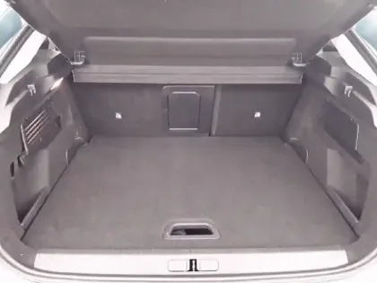 Photo 5 Citroën C4 e- 136 ch Automatique