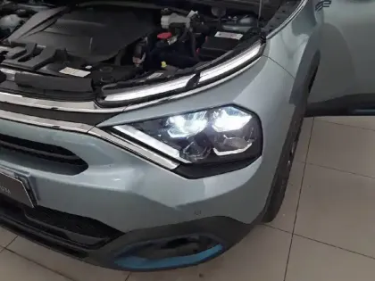 Photo 15 Citroën C4 e- 136 ch Automatique