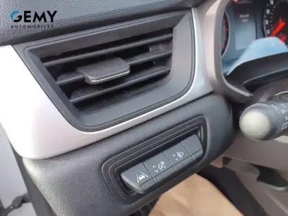 Photo 32 Renault Captur  TCe 90