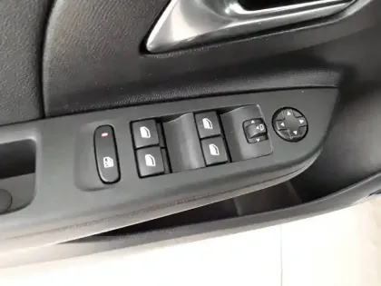 Photo 18 Opel Corsa  1.2 Turbo 100 ch BVM6