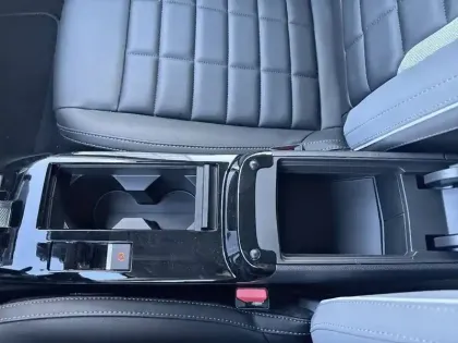 Photo 19 Citroën C4 e- 156 ch autonomie étendue