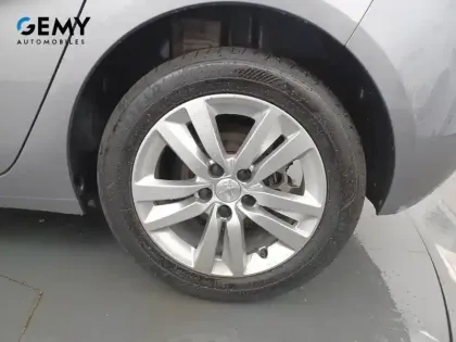 Photo 48 Peugeot 308  BlueHDi 100ch S&S BVM6