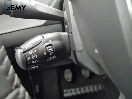 Photo 14 Peugeot 208  PureTech 100 S&S BVM6