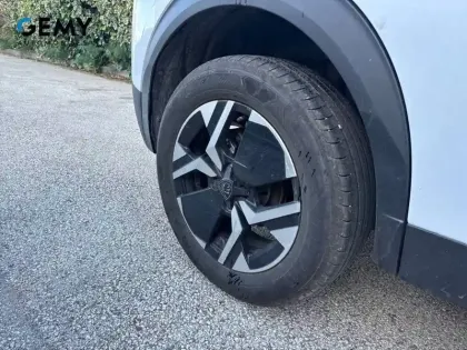 Photo 8 Peugeot 2008  100 S&S BVM6