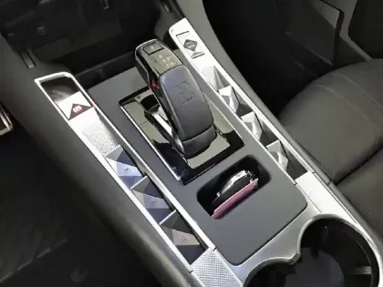 Photo 13 DS Ds 7 DS7 Crossback Hybride 300 E-Tense EAT8 4x4