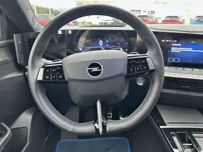 Photo 8 Opel Astra  Sports Tourer 1.5 Diesel 130 ch BVA8