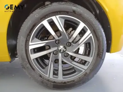 Photo 13 Peugeot 208  PureTech 100 S&S BVM6