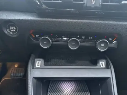 Photo 57 Citroën C4 Gén. III Ph1 Shine Pack 5