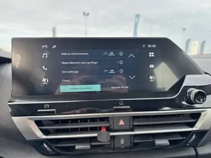 Photo 21 Citroën C4 e- 136 ch Automatique