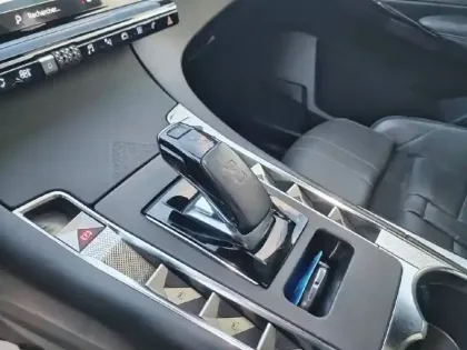 Photo 13 DS Ds 7 DS7 Crossback Hybride E-Tense 225 EAT8