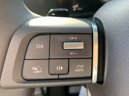 Photo 17 Citroën C4  Hybride 145 e-DCS6