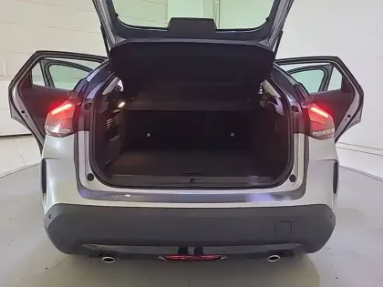 Photo 5 Citroën C4  Hybride 136 e-DCS6