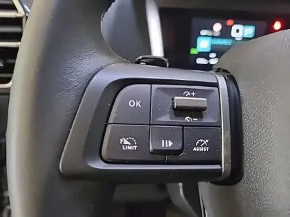 Photo 88 Citroën C4  Hybride 136 e-DCS6