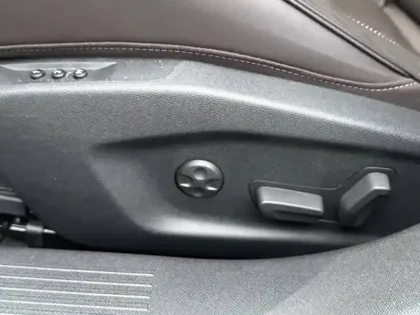 Photo 24 DS DS 4  Hybride Rechargeable 225 EAT8