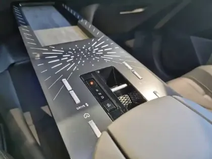 Photo 55 DS DS 8 DS N°8 230 ch FWD Standard Range