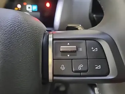 Photo 27 Citroën C4  BlueHDi 130 EAT8