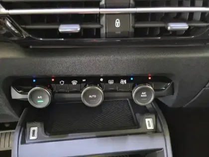 Photo 24 Citroën C4  BlueHDi 130 EAT8