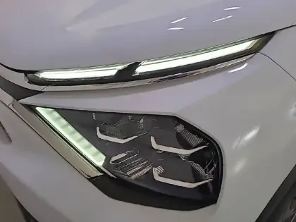 Photo 15 Citroën C4  BlueHDi 130 EAT8