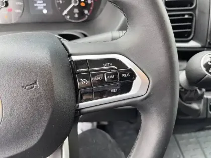 Photo 18 Citroën Jumper  FOURGON TOLE 33 L2H2 140 S&S BVM6