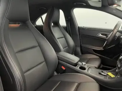 Photo 27 Mercedes CLA  200 d 7G-DCT