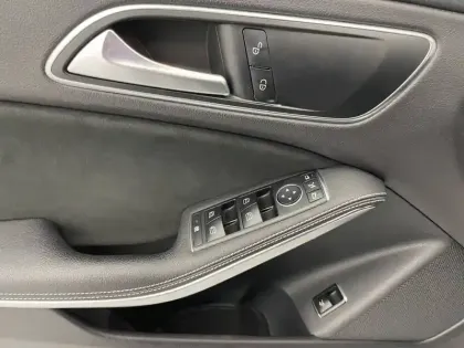 Photo 26 Mercedes CLA  200 d 7G-DCT