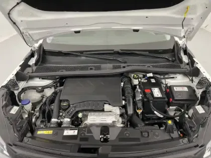 Photo 20 Peugeot 2008  PureTech 130 S&S EAT8