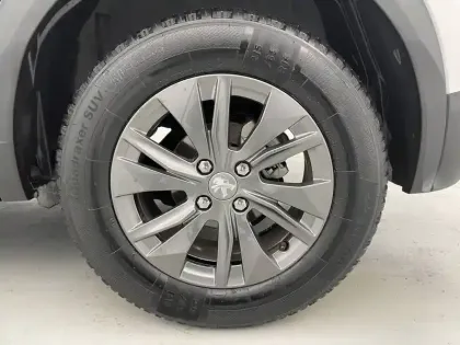 Photo 15 Peugeot 2008  PureTech 130 S&S EAT8