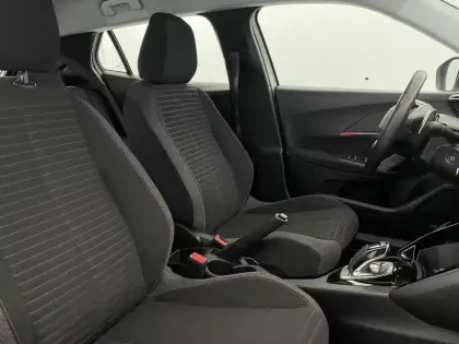 Photo 24 Peugeot 2008  PureTech 130 S&S EAT8