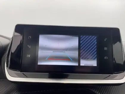 Photo 31 Peugeot 2008  PureTech 130 S&S EAT8