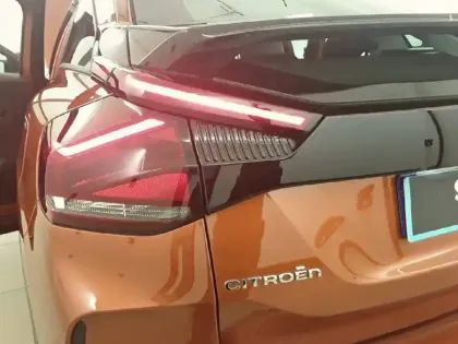 Photo 16 Citroën C4 e- 136 ch Automatique