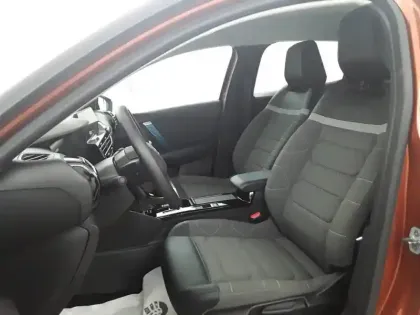 Photo 10 Citroën C4 e- 136 ch Automatique