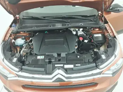 Photo 18 Citroën C4 e- 136 ch Automatique