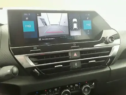 Photo 17 Citroën C4 e- 136 ch Automatique