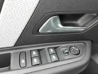 Photo 17 Citroën C4  BlueHDi 130 S&S EAT8