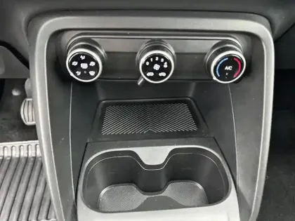 Photo 61 Citroën C3  Turbo 100 ch BVM6