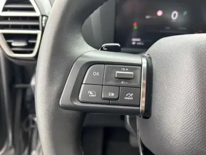 Photo 38 Citroën C4  Hybride 136 e-DCS6